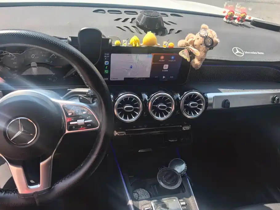 Mercedes-Benz GLB — миниатюра 12