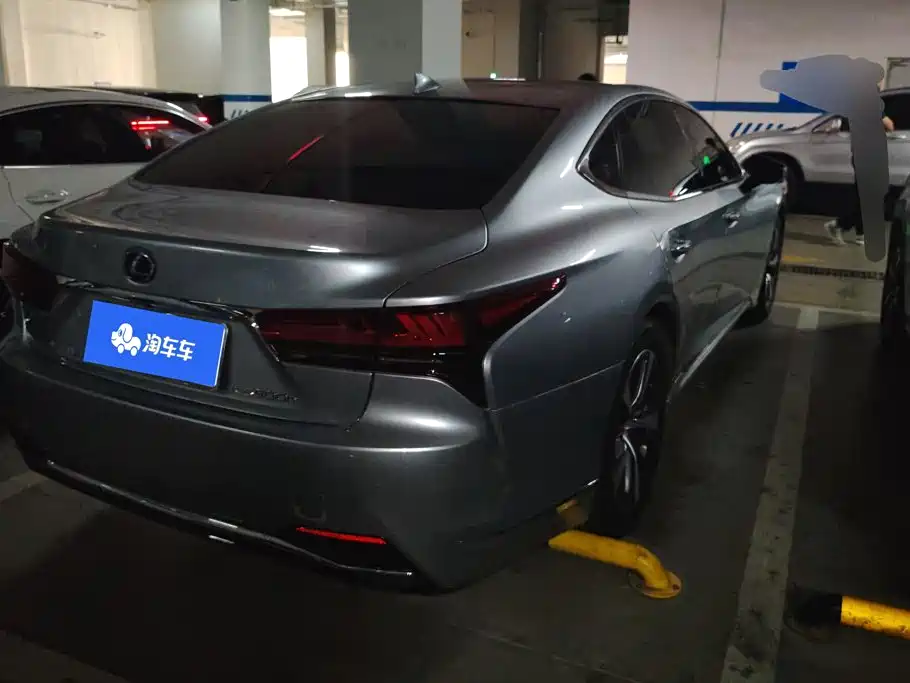 Lexus LS — миниатюра 3