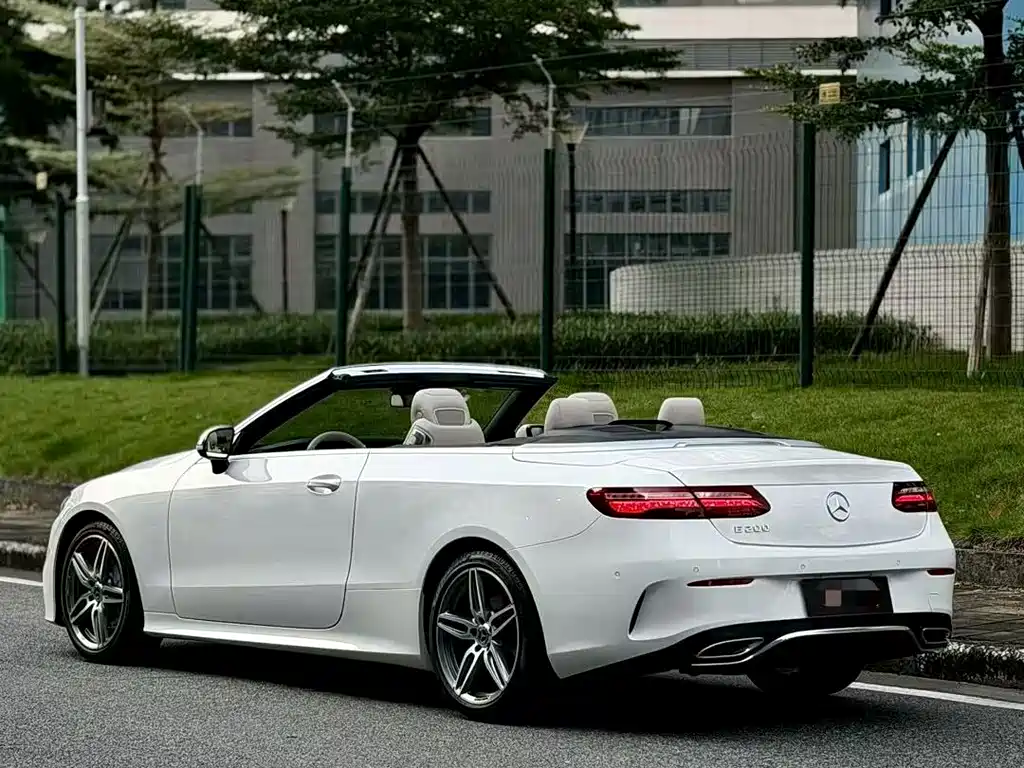 Mercedes-Benz E-Class (Import) — миниатюра 2