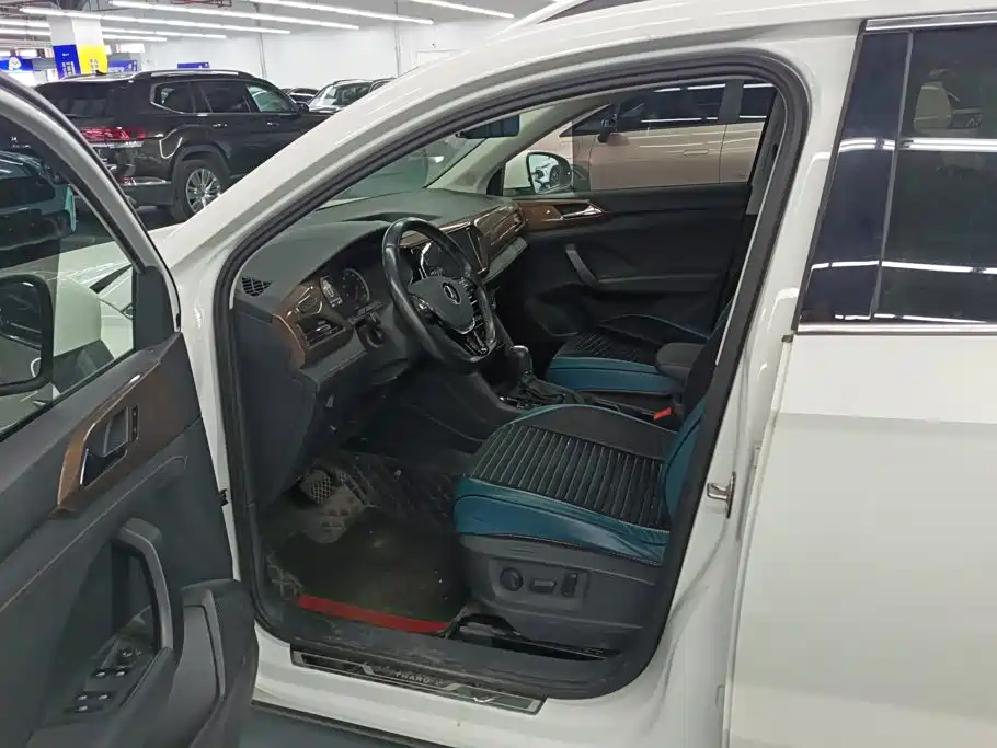 Volkswagen Tharu — миниатюра 9