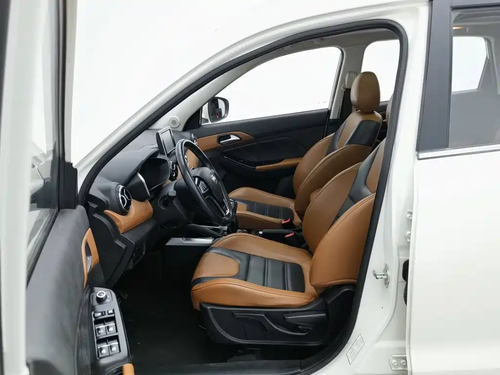 BAIC Senova X35 — миниатюра 10