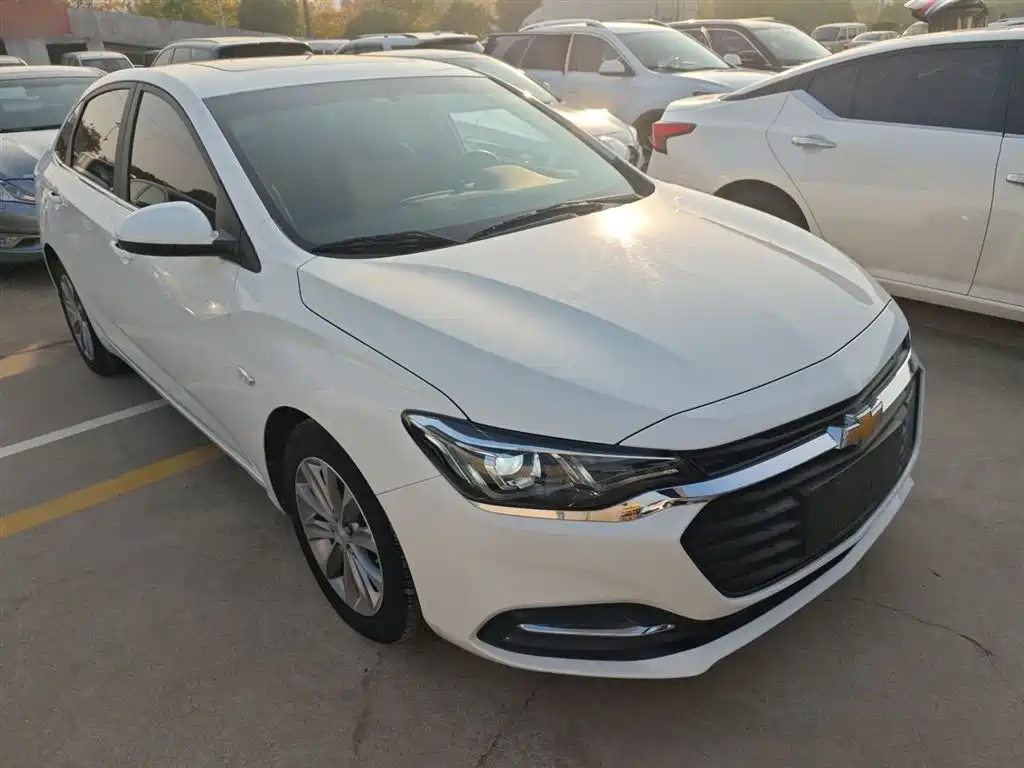 CHEVROLET CRUZE