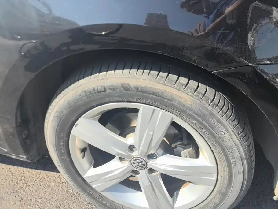 Volkswagen Lavida — миниатюра 6