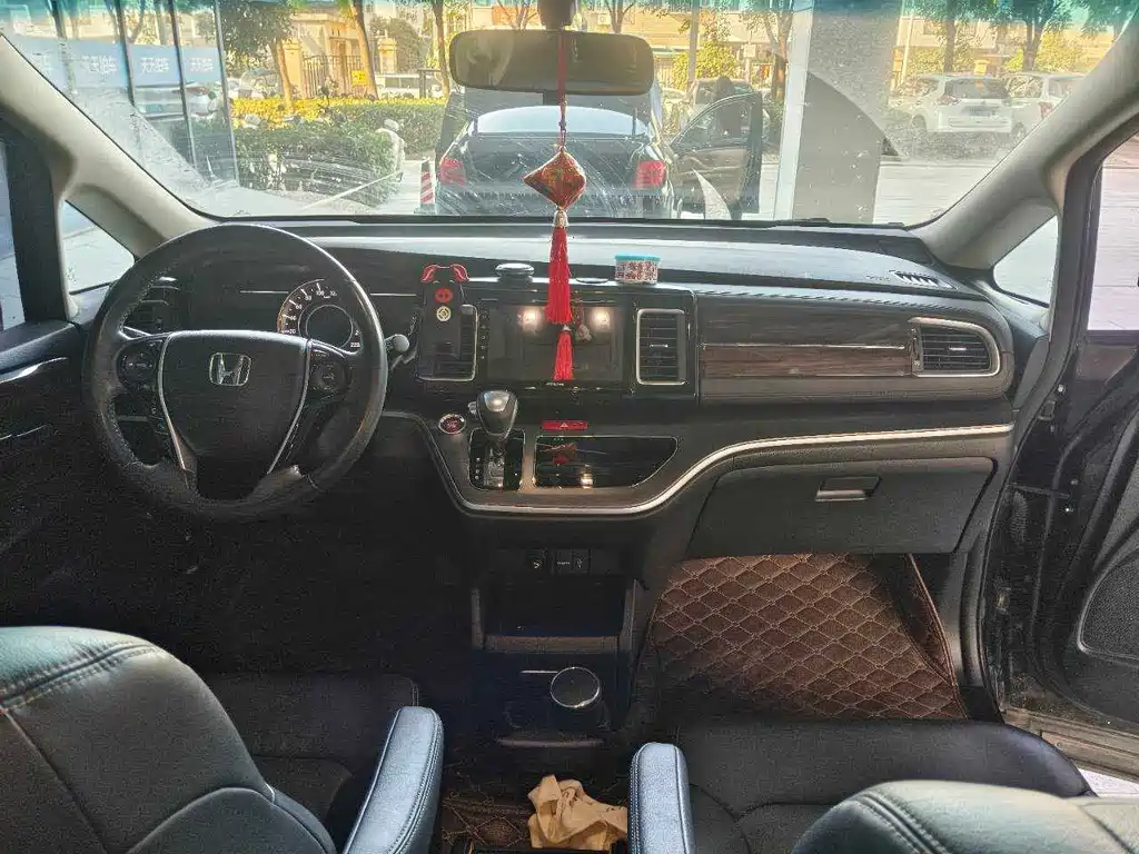 Honda Elysion — миниатюра 5