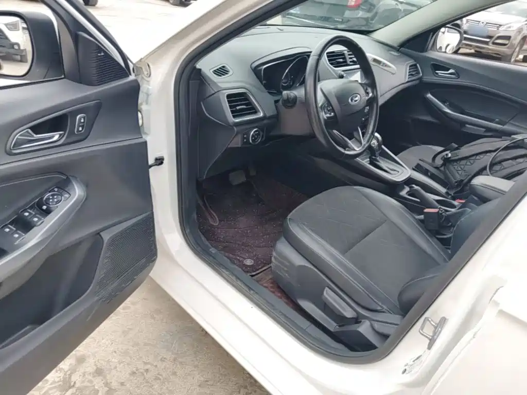Ford Escort — миниатюра 16