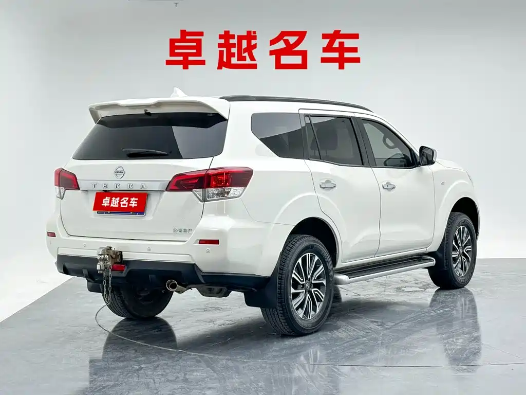 Nissan Terra — миниатюра 5