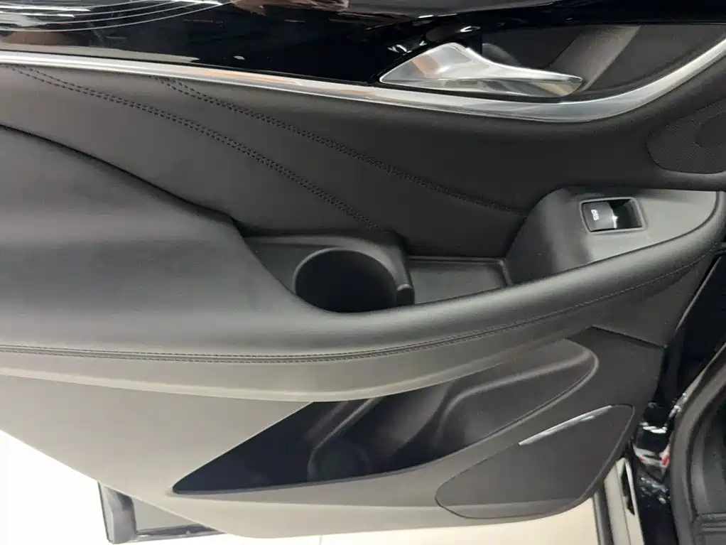 Buick Enclave — миниатюра 2