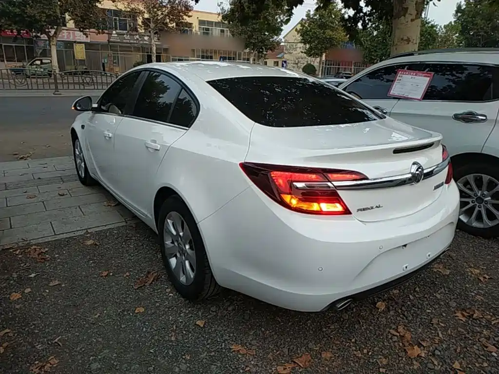 Buick Regal — миниатюра 5