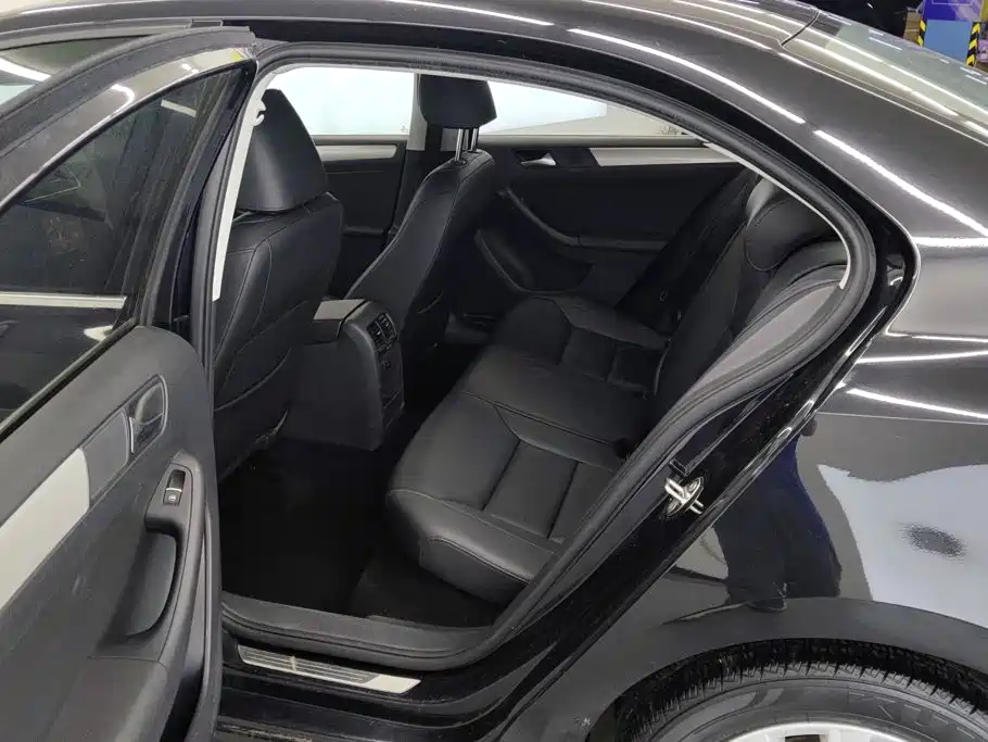 Volkswagen Sagitar — миниатюра 11