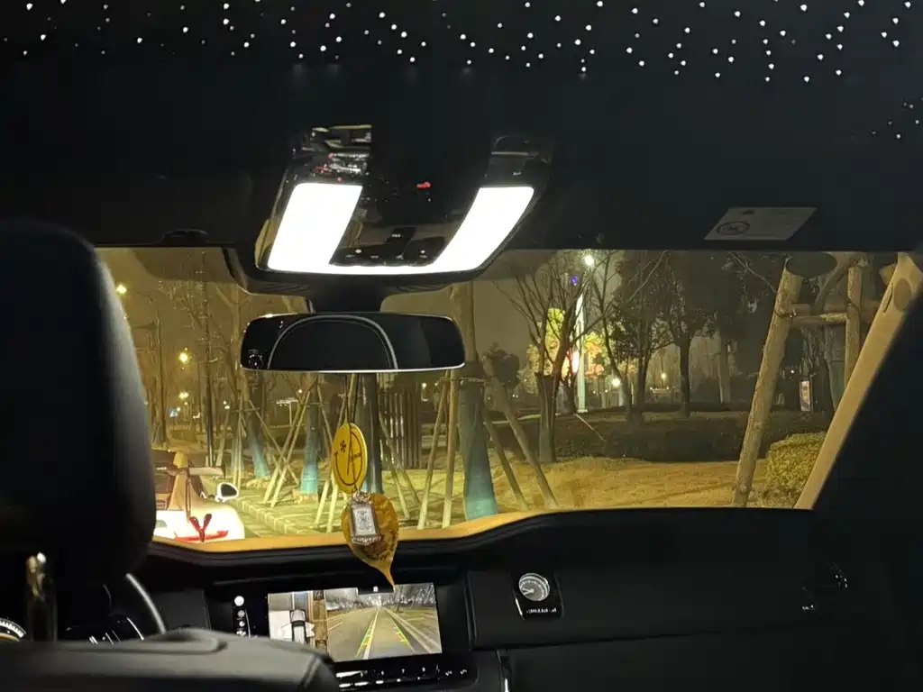 Rolls-Royce Cullinan — миниатюра 4
