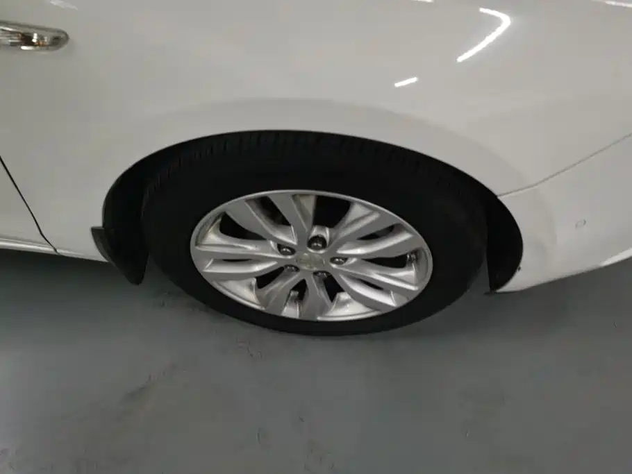 Buick Excelle — миниатюра 6