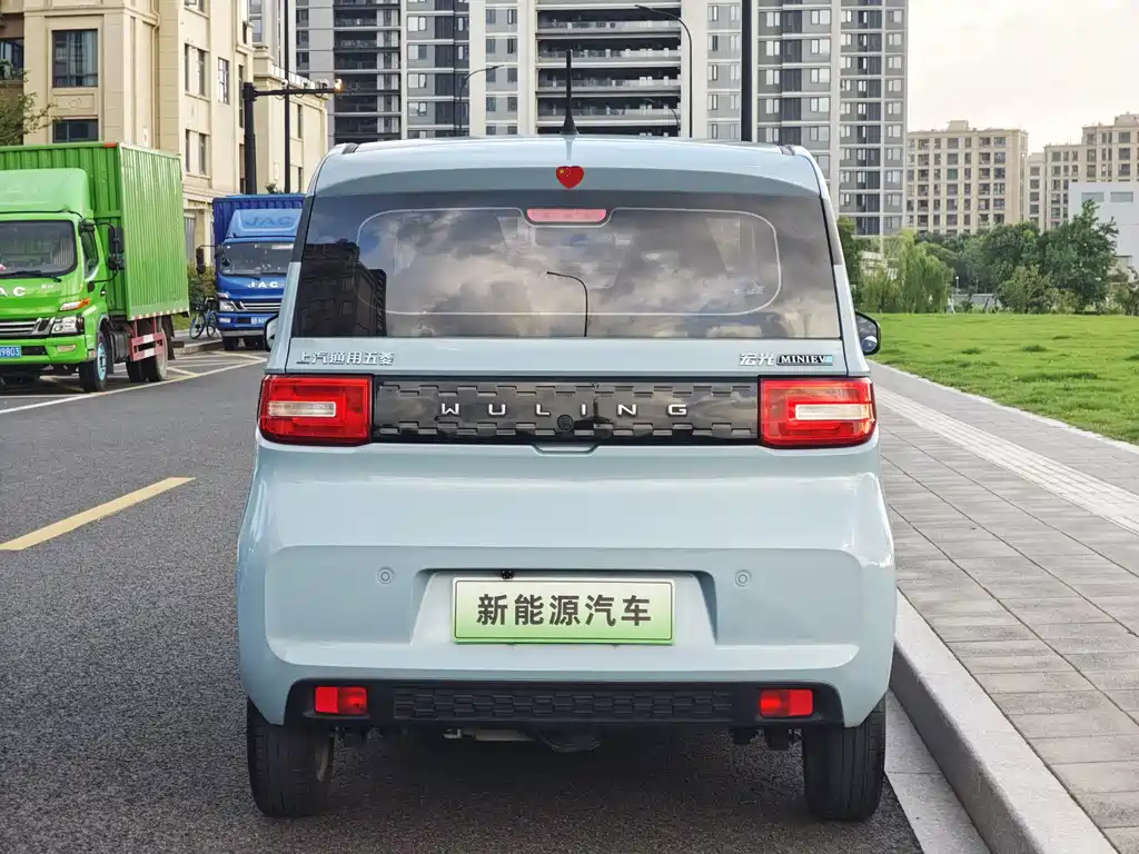 Wuling MINIEV — миниатюра 4