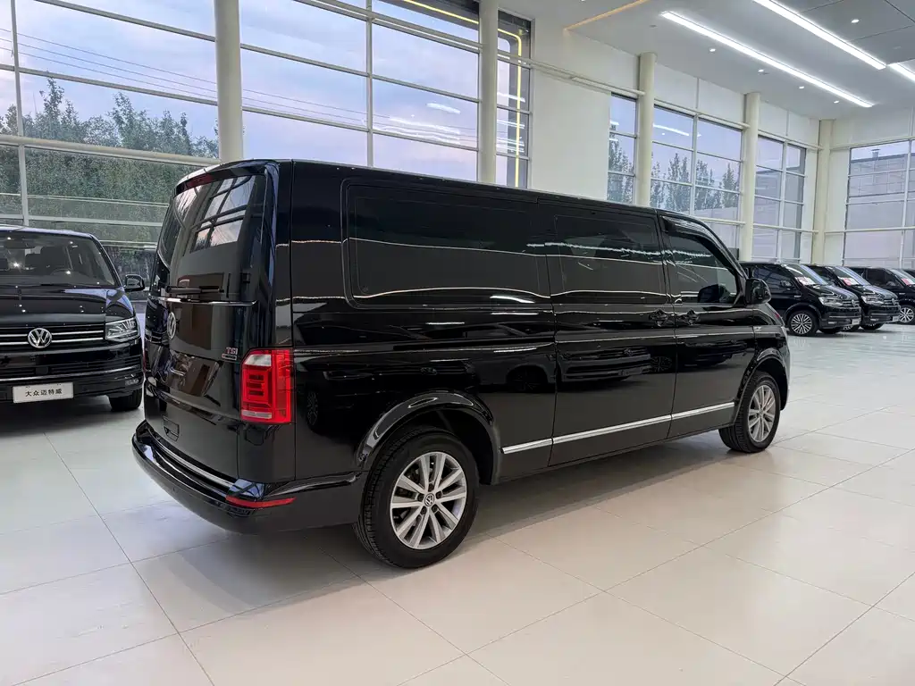 Volkswagen Caravelle — миниатюра 4