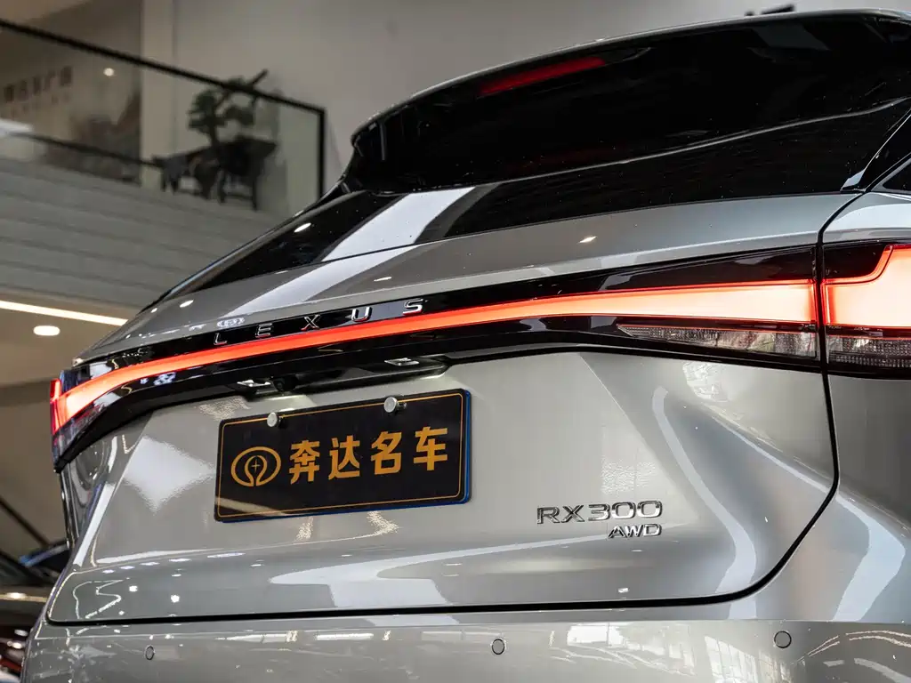 Lexus RX — миниатюра 7