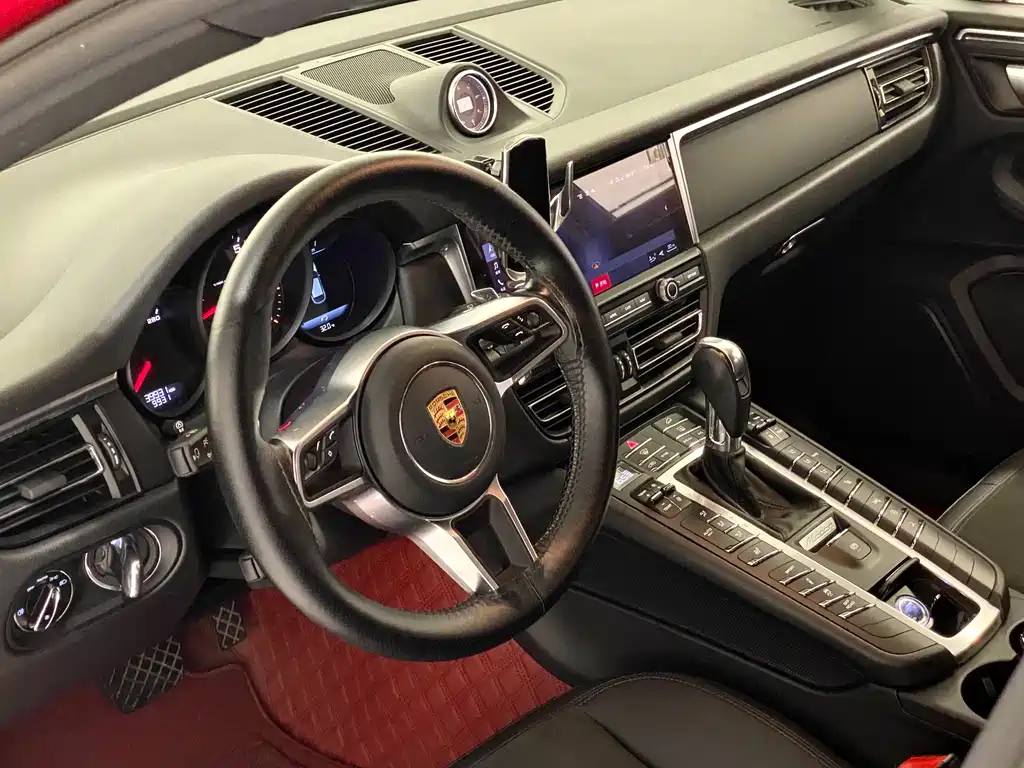 Porsche Macan — миниатюра 16