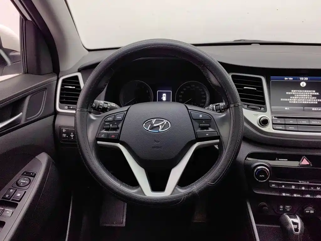 Hyundai Tucson — миниатюра 11