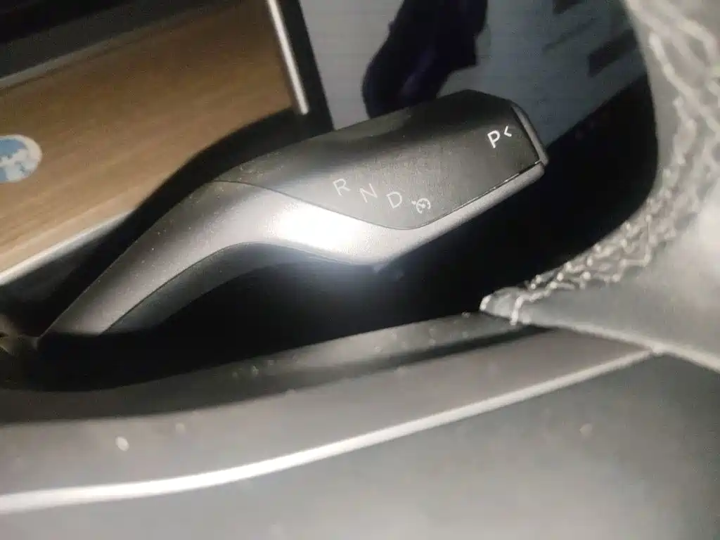 Tesla Model 3 — миниатюра 10