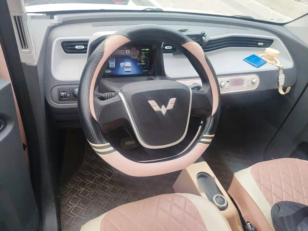 Wuling MINIEV — миниатюра 6