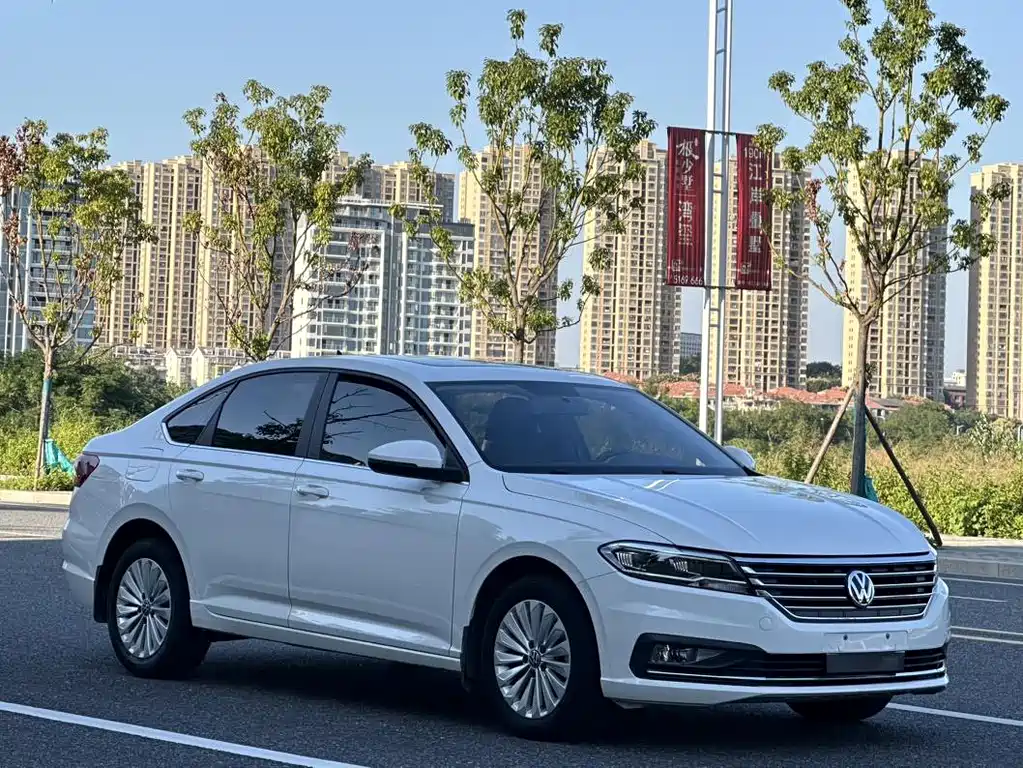 Volkswagen Lavida — миниатюра 5
