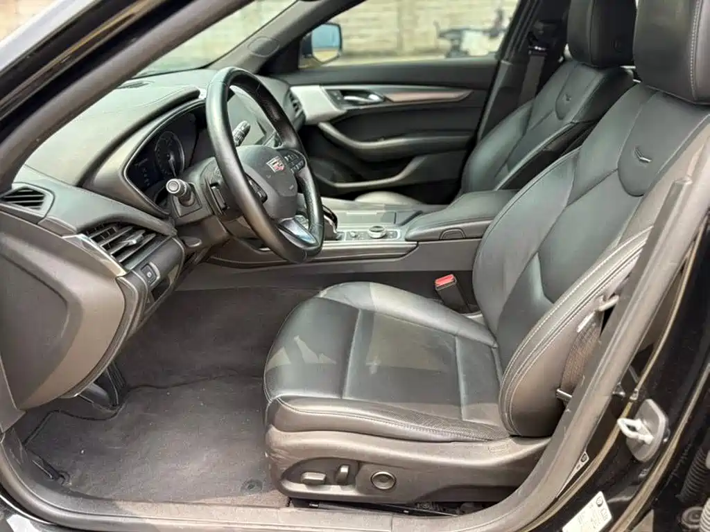 Cadillac CT5 — миниатюра 7