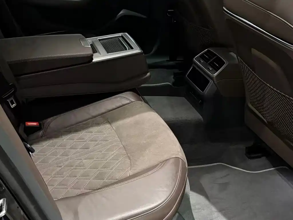 Audi A7L — миниатюра 5