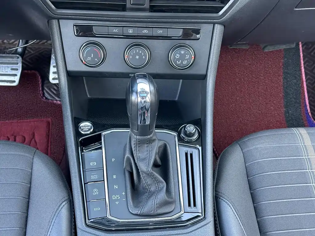 Volkswagen Lavida — миниатюра 11