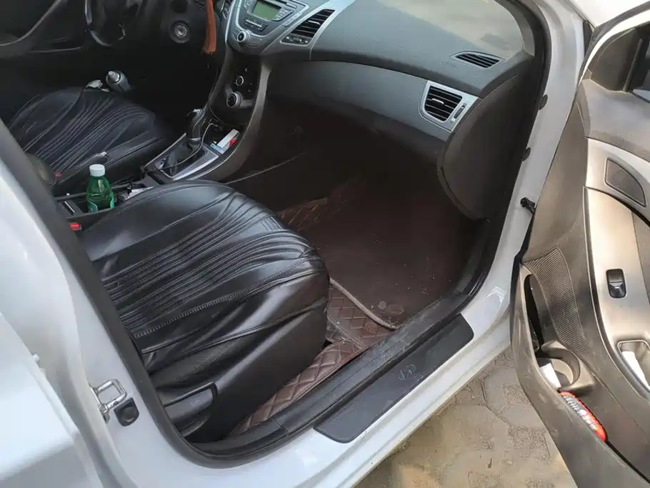 Hyundai Elantra Langdong — миниатюра 8