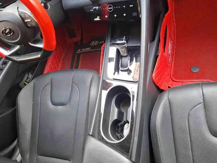 Hyundai Elantra — миниатюра 16