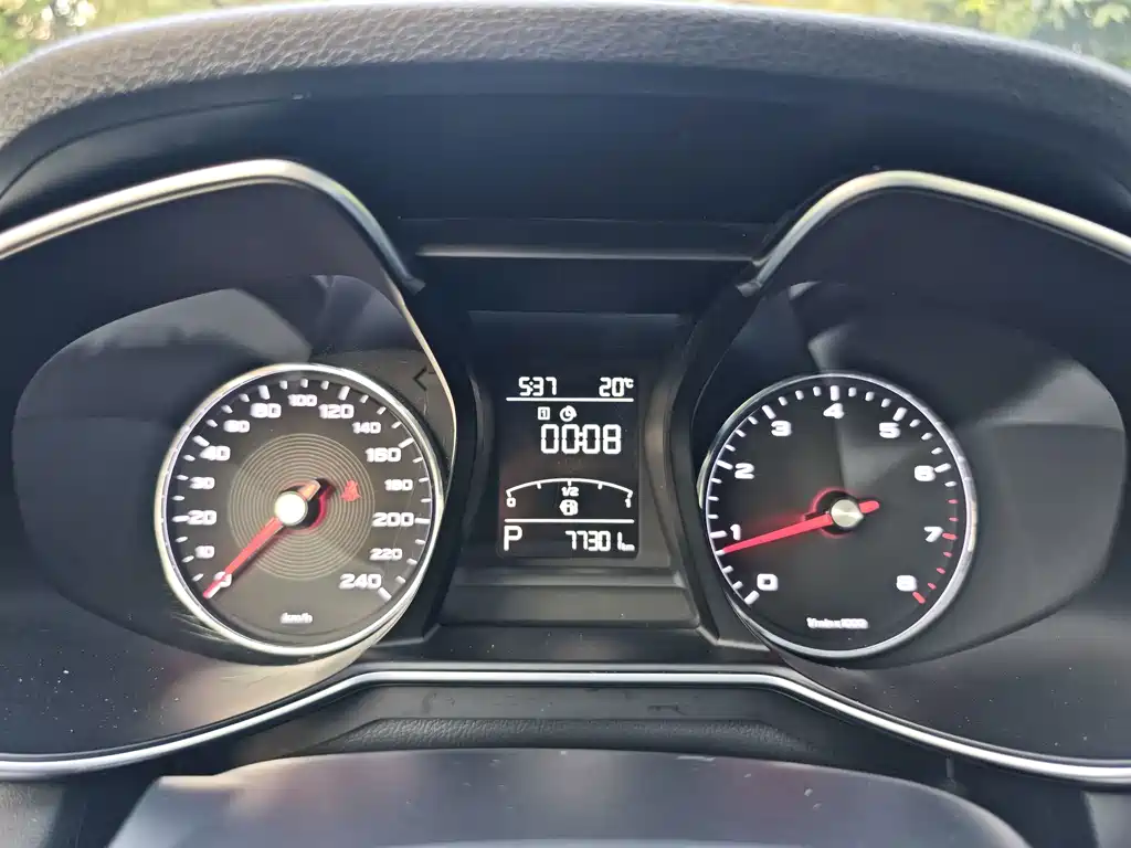 MG MG6 — миниатюра 18
