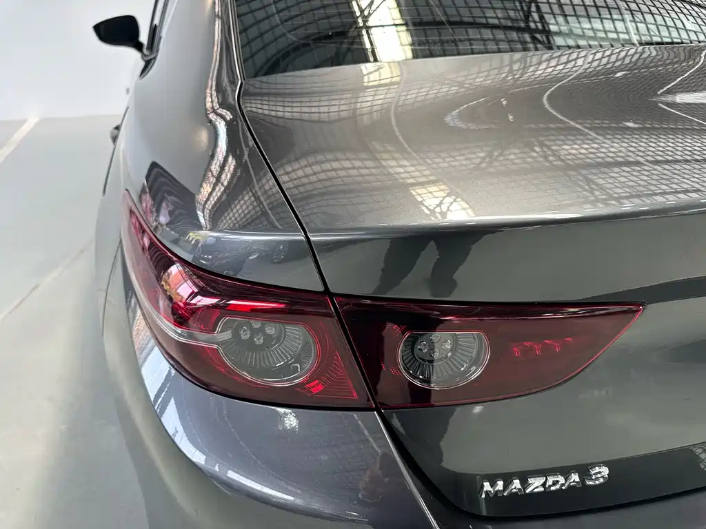 MAZDA 3 ANGKESAILA