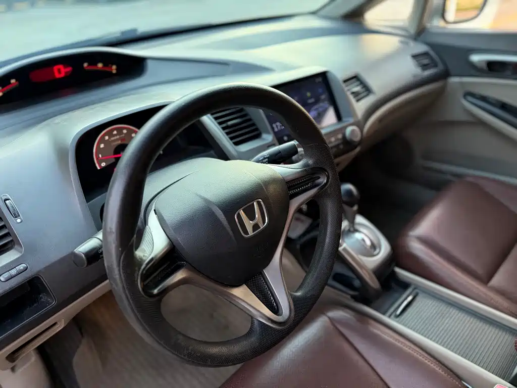 Honda Civic — миниатюра 15
