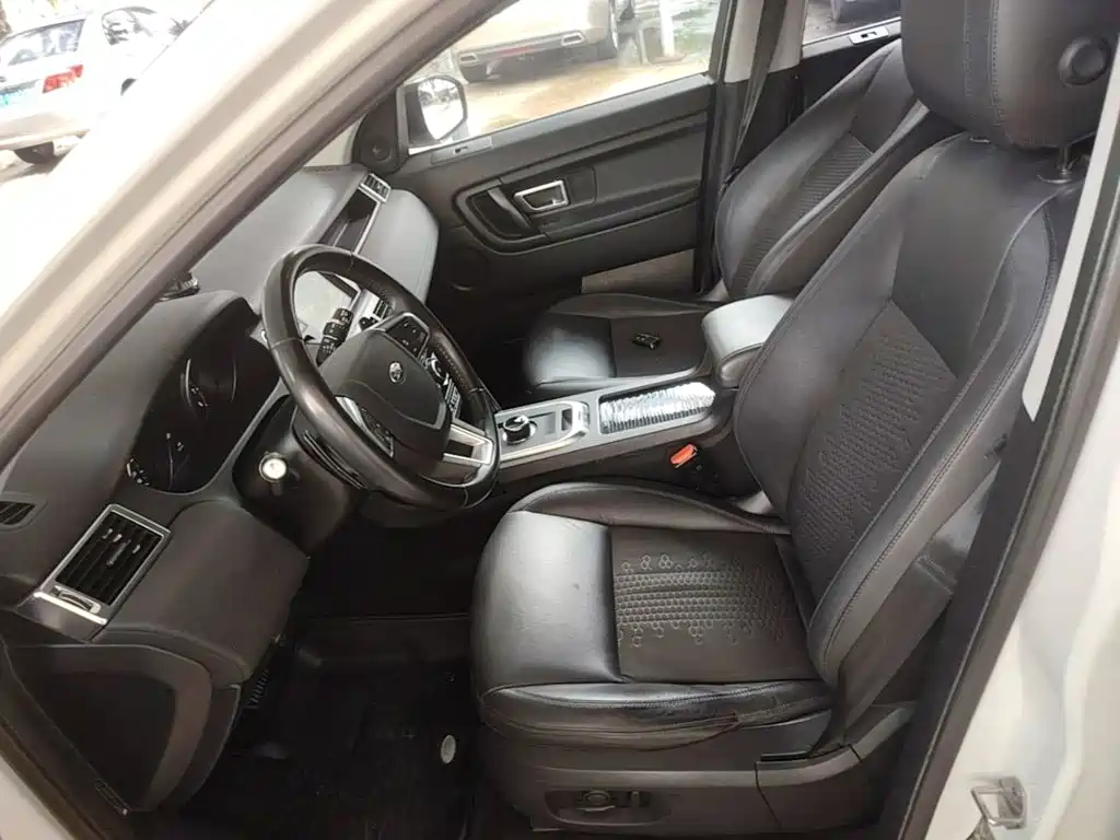 Land Rover Discovery Sport — миниатюра 15
