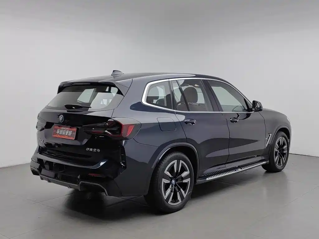 BMW iX3 — миниатюра 2
