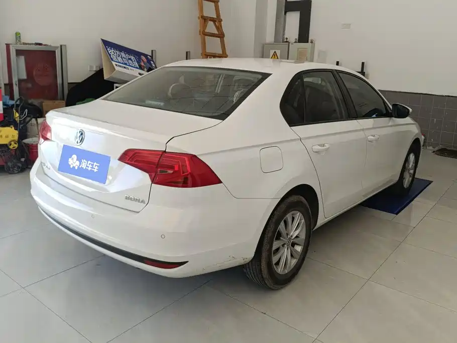 Volkswagen Bora — миниатюра 3