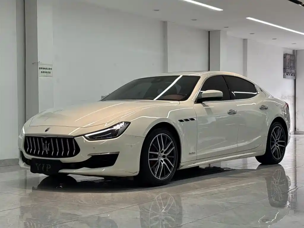 Maserati Ghibli 2021