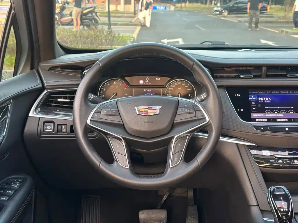 Cadillac XT5 — миниатюра 7