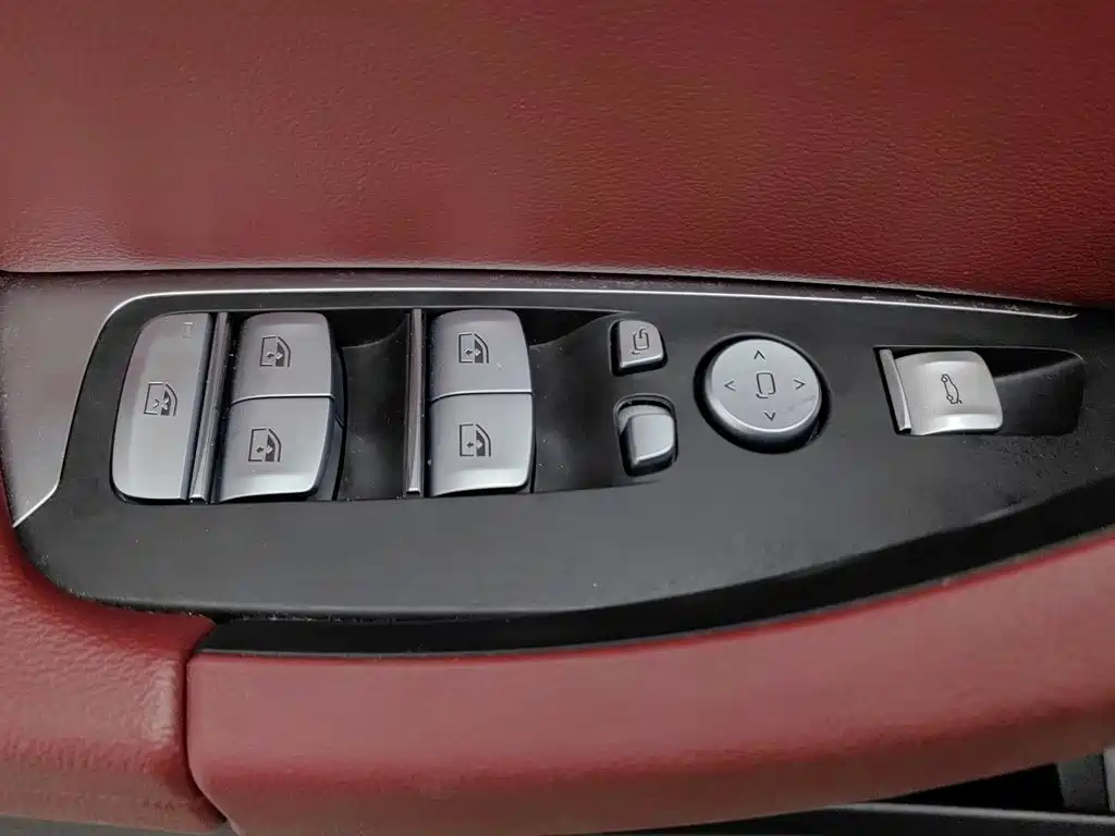 BMW iX3 — миниатюра 9