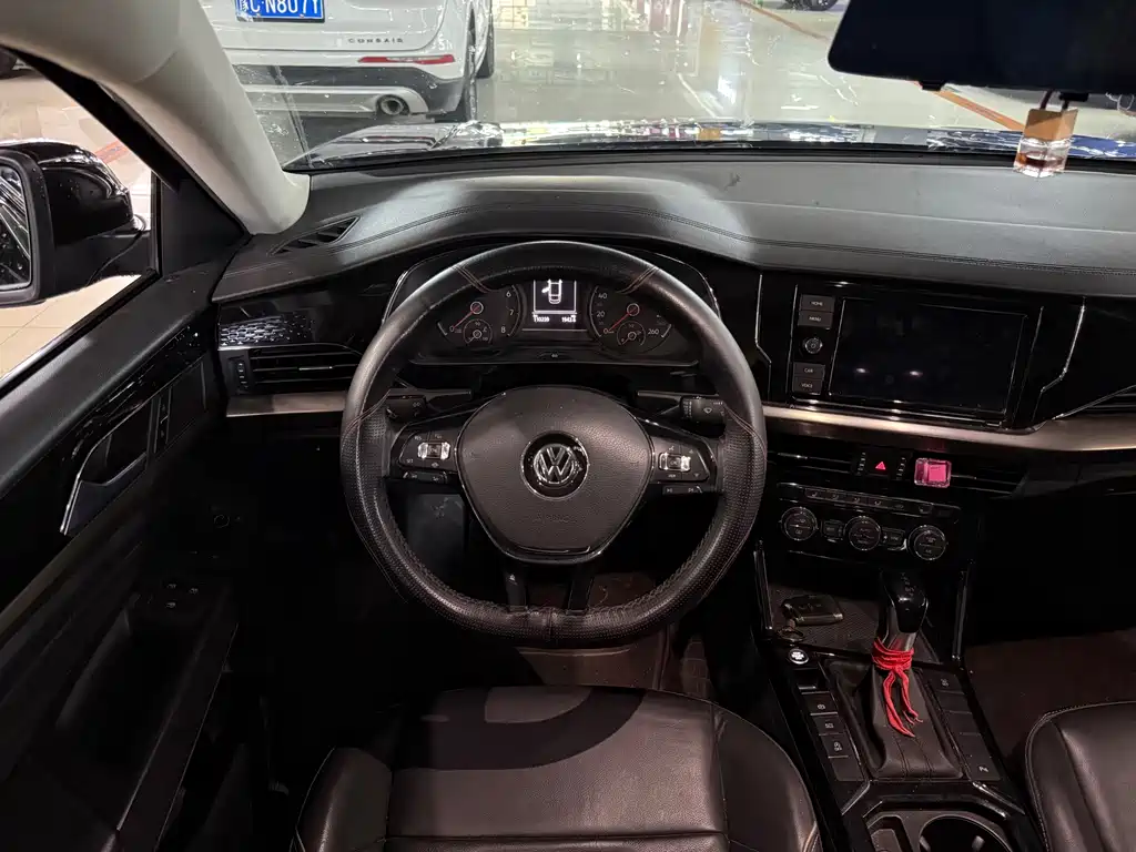 Volkswagen Passat — миниатюра 7