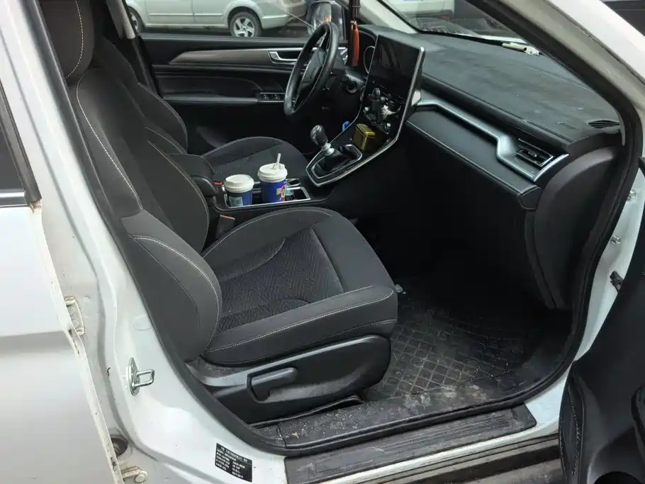 Haval M6 — миниатюра 8