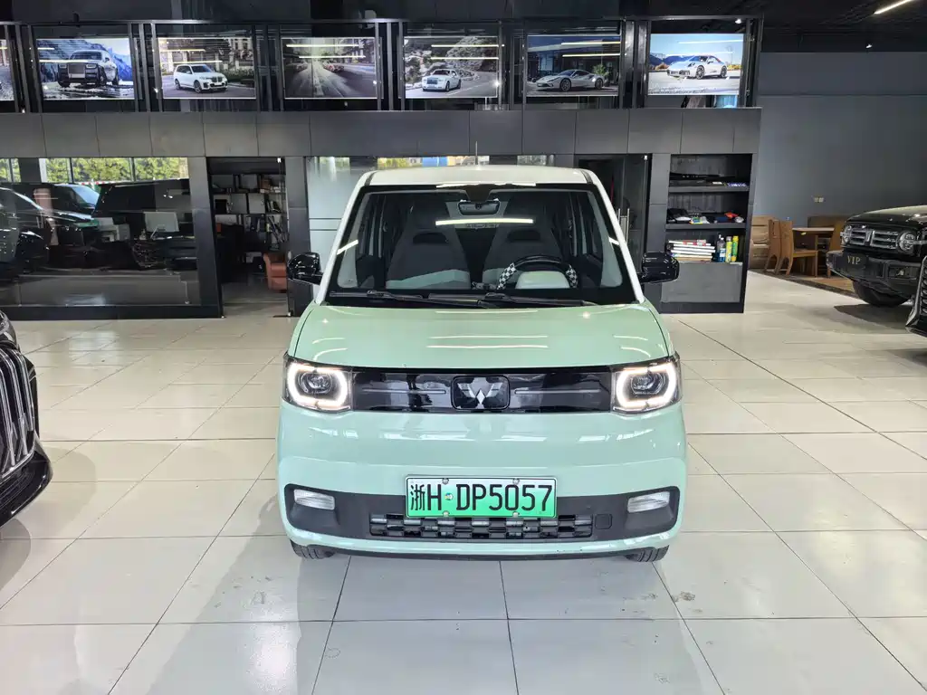 Wuling MINIEV — миниатюра 4