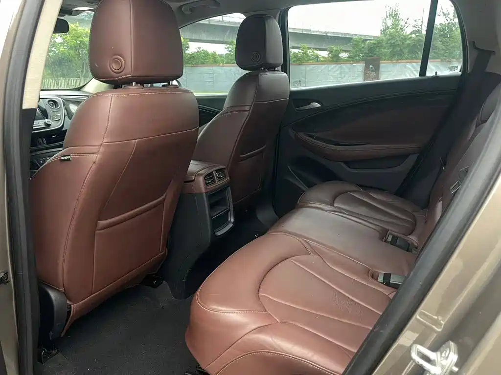 Buick Envision Plus — миниатюра 12