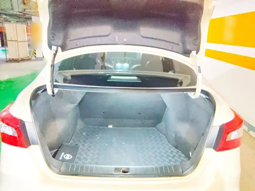 Nissan Sylphy — миниатюра 10