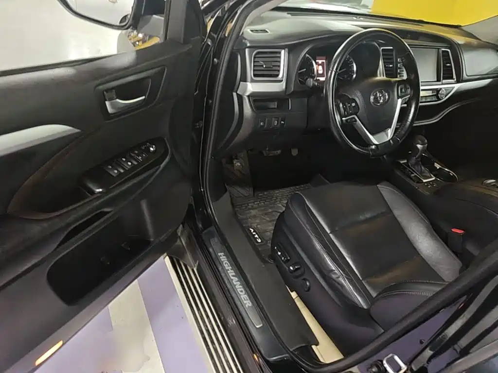 Toyota Highlander — миниатюра 16