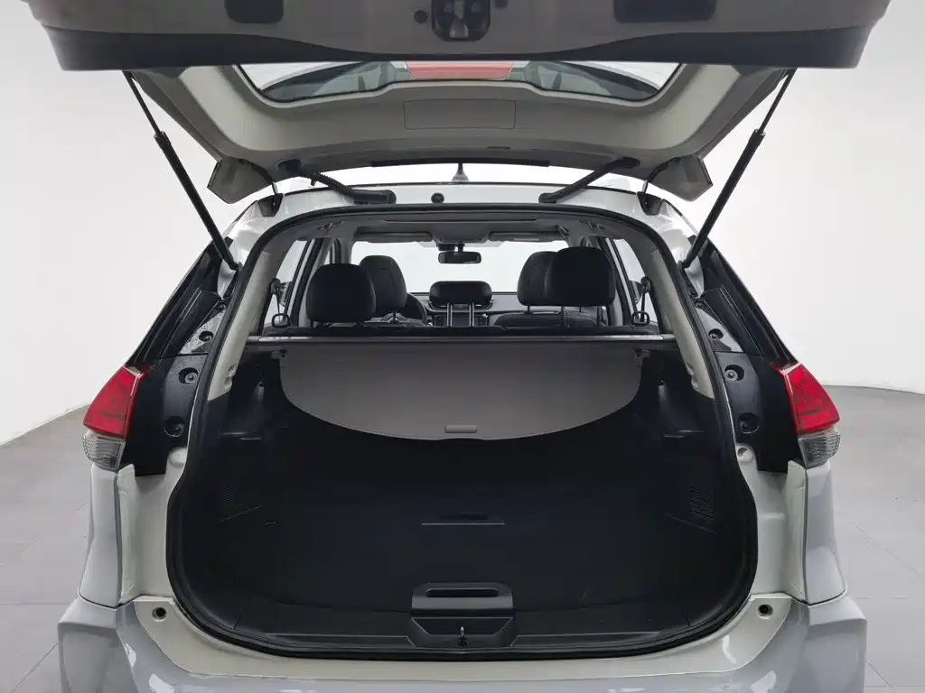 Nissan X-Trail — миниатюра 16