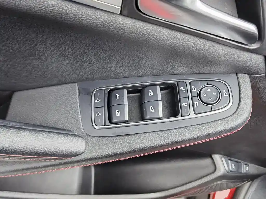 BYD Tang New Energy — миниатюра 9