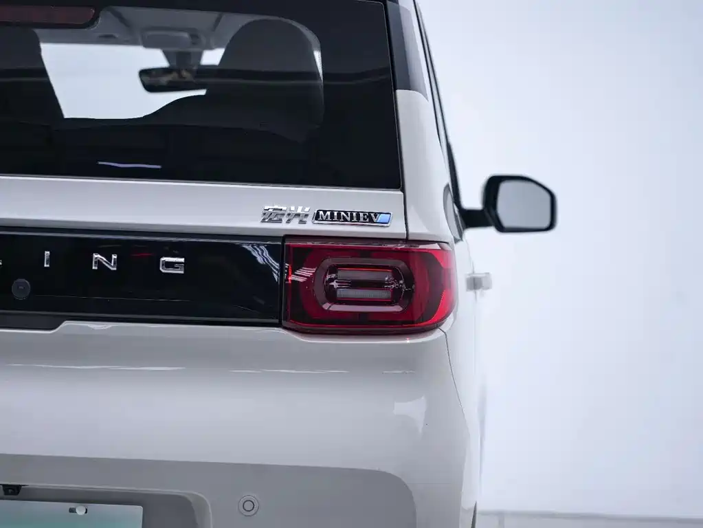 Wuling MINIEV — миниатюра 16