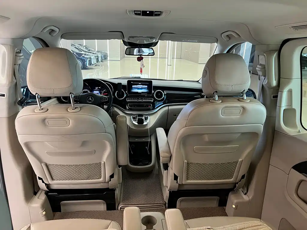 Mercedes-Benz V-Class — миниатюра 20