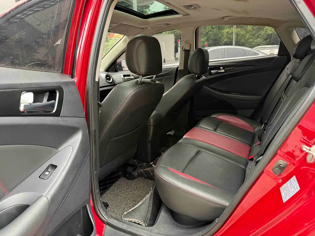 Changan EadoXT XT 2015 1.6L MT IV