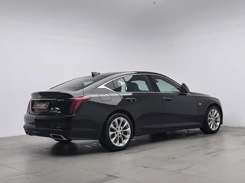 Cadillac CT5 — миниатюра 2