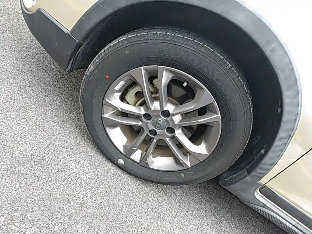 Geely Vision X3 — миниатюра 23
